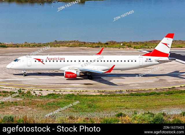 Korfu, Griechenland ? 19. September, 2020: Ein Embraer 195 Flugzeug der Austrian Airlines mit dem Kennzeichen OE-LWJ auf dem Flughafen Korfu (CFU) in...
