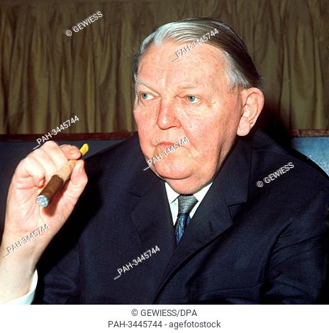 The ""father of the German Wirtschaftswunder"" Ludwig Erhard during the CDU party conference in November 1969 in Mainz. - Mainz/Rheinland-Pfalz/Germany