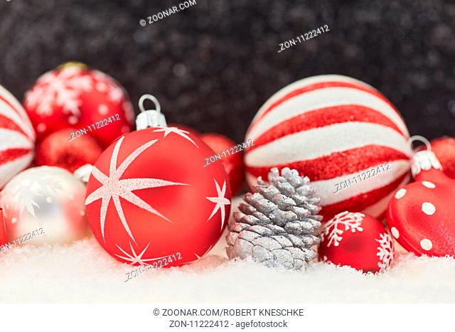 Dekomaterial Dekokugeln rot/weiß Weihnachtsdekoration Weihnachten 