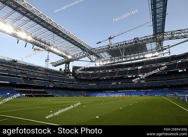 REAL MADRID PLANS TO COMPLETE THE WORKS ON ITS SANTIAGO BERNABEU STADIUM IN  DECEMBER 2022 - Press Images and Photographs at agefotostock