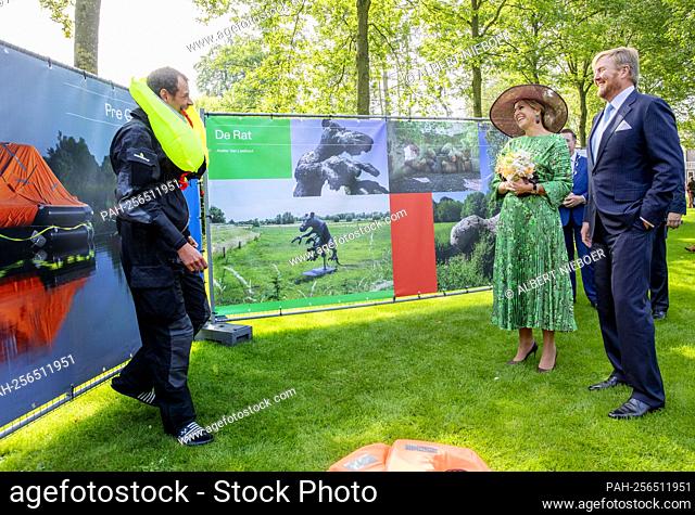 King Willem-Alexander and Queen Maxima of The Netherlands at the IJsselhoeve De Riet in Olst-Wijhe, on September 14, 2021
