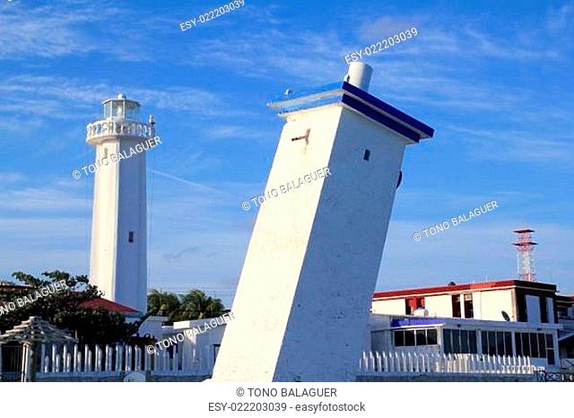 Puerto Morelos new and old inclined lighthouses