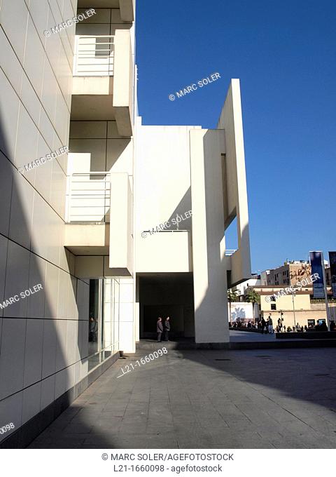 MACBA. Museum of Contemporary Art of Barcelona by Richard Meier. Raval district, Barcelona. Catalonia, Spain