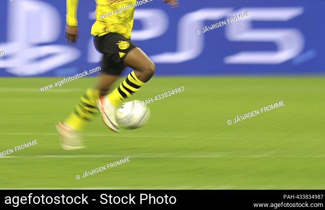 firo: November 7th, 2023 Football, Soccer, Men's Champions League: Group F BVB Borussia Dortmund - Newcastle 2-0 duel Youssoufa Moukoko backer symbol image ball...