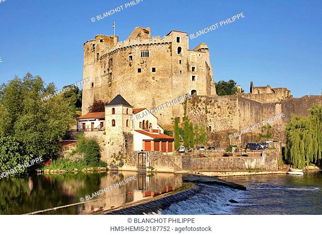 France, Loire Atlantique, Clisson castle and the Sevre river