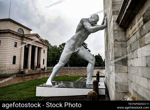 Mr. Arbitrium, a sculpture created by the artist Emanuele Giannelli placed at the Arco della Pace in Milan. Mr Arbitrium is a 5