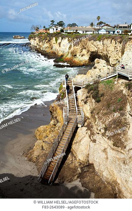 Clifftop houses, staircase to beach, Avila Beach State Park and town of Avila Beach, San Luis Obispo County, CA, USA