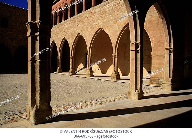Court of castle, Mora de Rubielos. Teruel province, Aragon, Spain