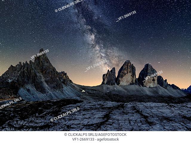 Tre Cime di Lavaredo, Drei Zinnen, Three peaks of Lavaredo, Dolomites, South Tyrol, Veneto, Italy. Tre Cime di Lavaredo, Paterno and Milky Way