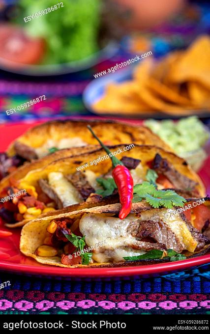 mexikanische Tacos auf einem Teller