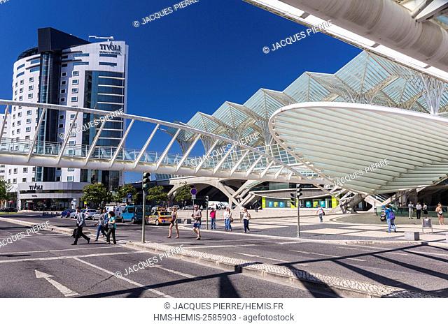 Portugal, Lisbon, Parque das Naçoes, Park of Nations, Gare do Oriente or Oriente railway station, designed by par Santiago Calatrava and built by Nesco for the...
