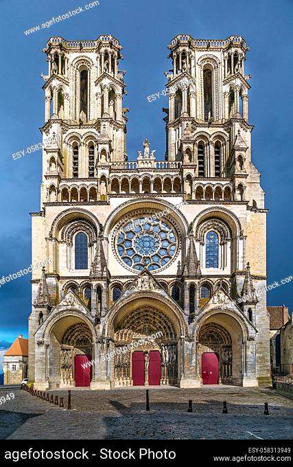 Laon Cathedral is one of the most important examples of the Gothic architecture of the 12th and 13th centuries located in Laon, France