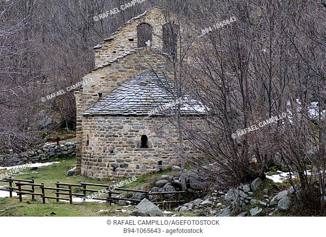 Romanesque church of Sant Martí d'Envalls, Angoustrine, Pyrenees Orientales, Languedoc-Roussillon, France