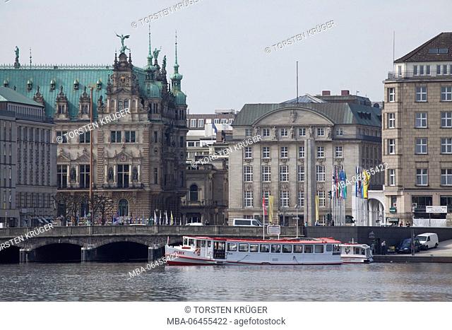 The Inner Alster with Alsterschiff (ship) and wing of the city hall of Hamburg, Hamburg, Germany, Europe