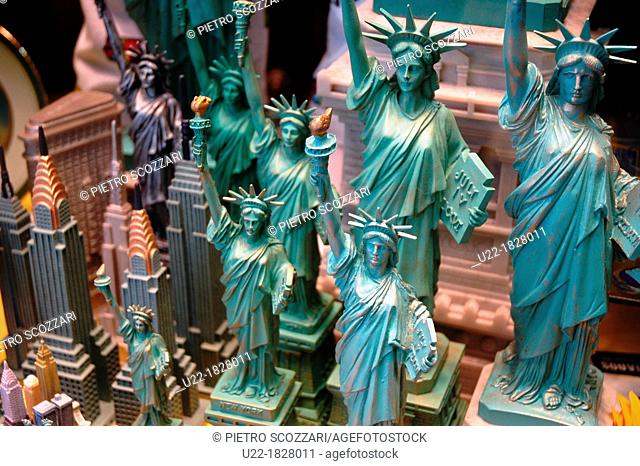 New York City, Liberty Statue’s souvenirs sold by Times Square, Midtown Manhattan