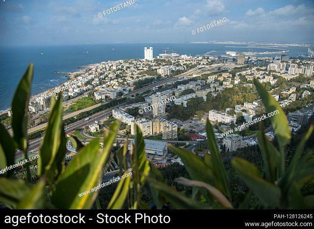 Israel 2019: Impressions of Israel - March / April - 2019 Haifa / city panorama | usage worldwide. - /Israel