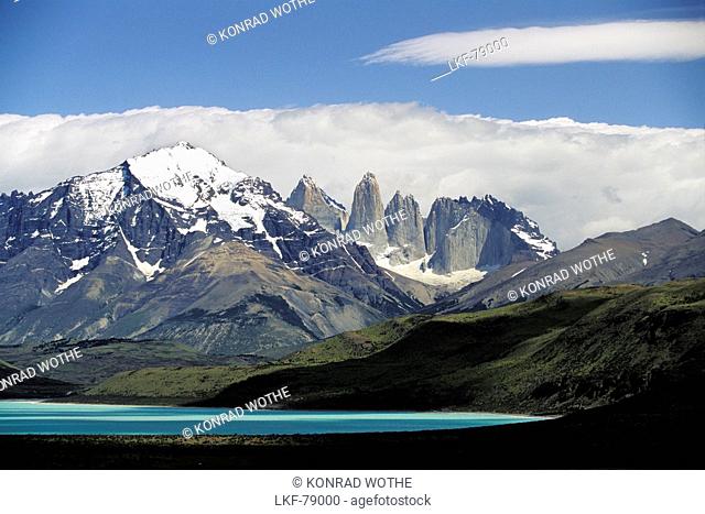 Paine Mountains, Torres del Paine Nationalpark, Patagonia, Chile