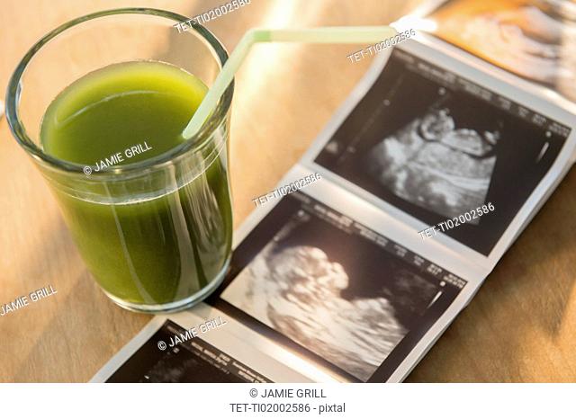 Ultrasound picture and vegetable juice