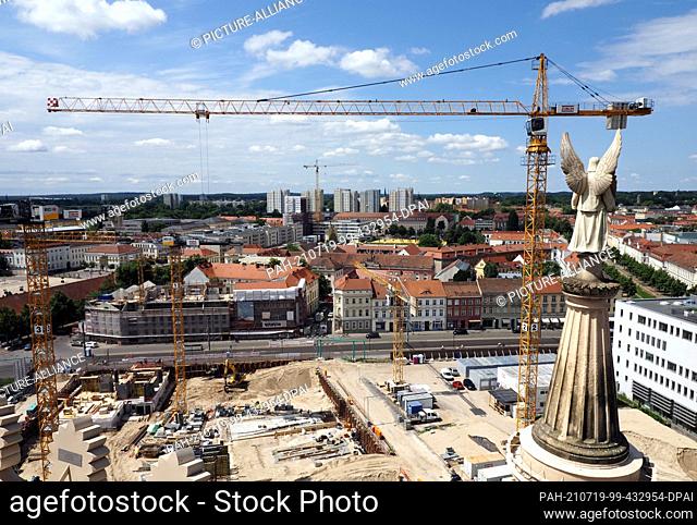 15 July 2021, Brandenburg, Potsdam: The construction site between Friedrich-Ebert-Straße, Alter Markt and next to the City and State Library