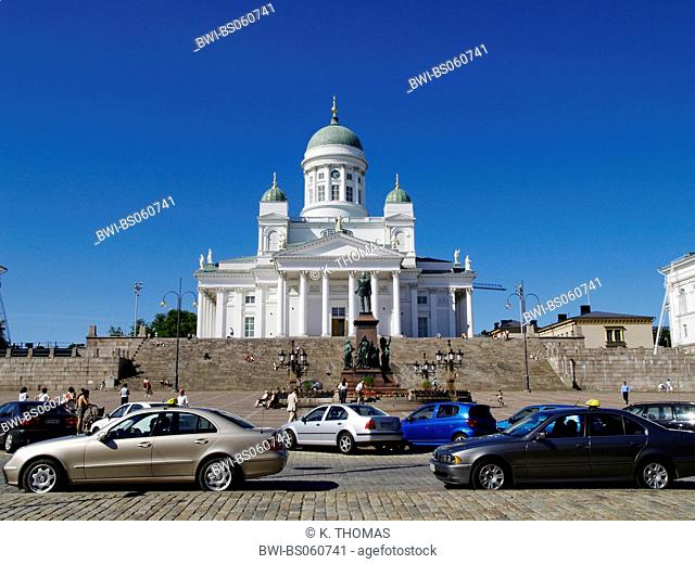 Helsinki, Senate Cathedral on Senate Square, statue of Tsar Alexander II, Finland, Helsinki