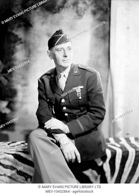 Lieutenant General Kenneth Bonner Wolfe (1896 - 1971) (USAAF/USAF) - American General during World War Two ~, history, historical~~Mary Evans / © Yevonde...