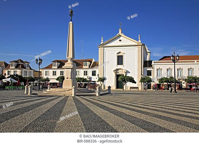 Square Praca do Marques de Pombal, Vila Real de Santo Antonio, Algarve, Portugal