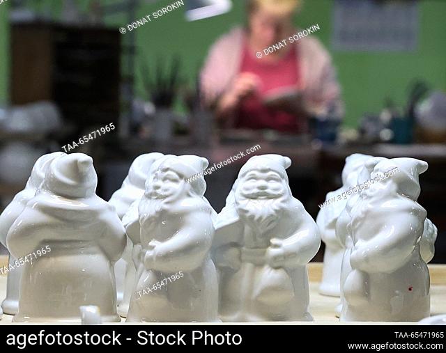 RUSSIA, SVERDLOVSK REGION - DECEMBER 4, 2023: Figurines are pictured at the Sysert porcelain factory. Donat Sorokin/TASS