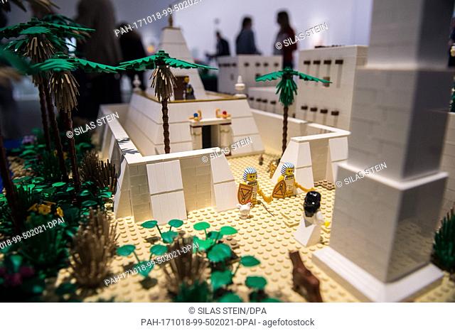 The lego world ""Egypt"" is part of a special exhibition called ""cities-castles-pyramids"", showing, a.o. Roman soldiers in combat with Teutons