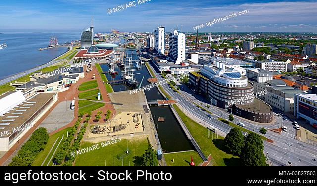 City view over Museumshafen, Atlantic-Sail-City-Hotel, Klimahaus, Columbus Center, Bremerhaven, Bremen, Germany