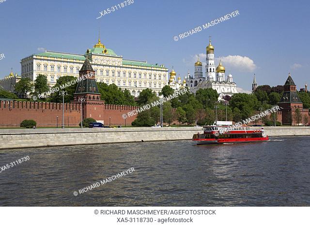 Tour Boat on Moscow River, Kremlin, UNESCO World Heritage Site, Moscow, Russia