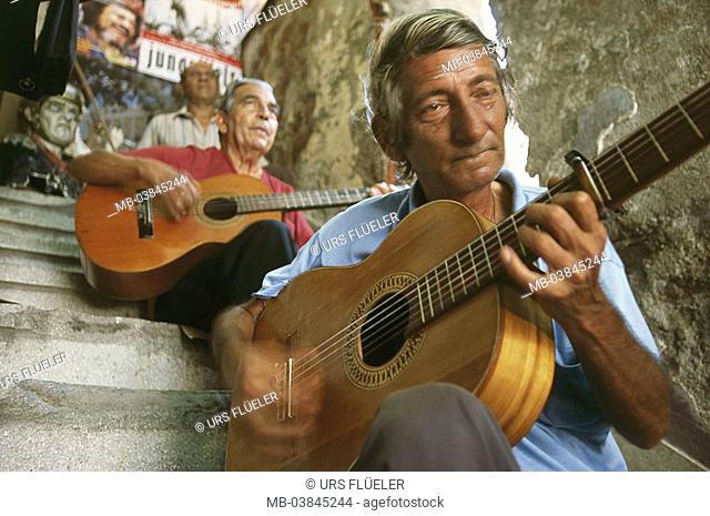 Cuba, Santiago de Cuba, Heredia, street-musicians, detail, no models province-capital, alley, stairways, steps, release, Central America, people, Cubans, men