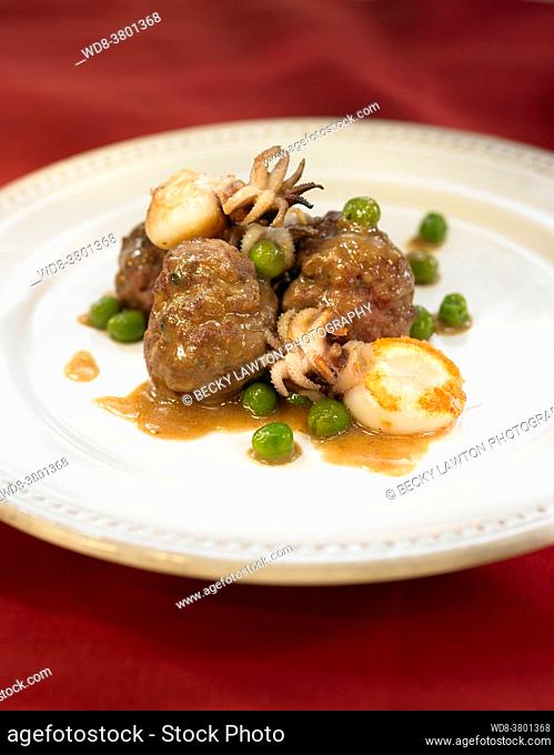 Meatloaf of minced beef with cuttlefish