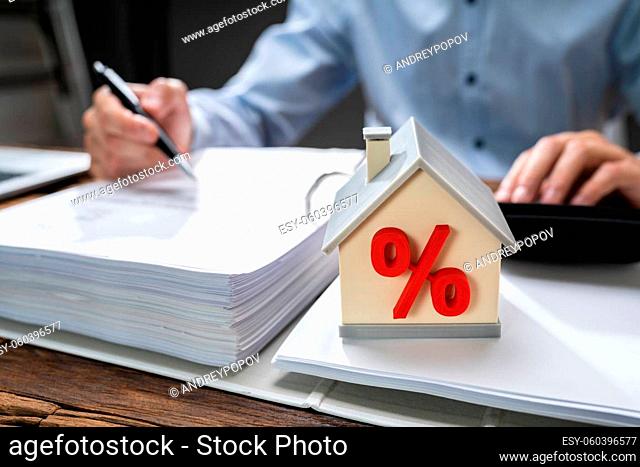 House Mortgage Loan Or Credit Calculator. Discount Calculator