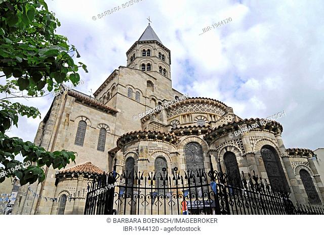 Eglise de Notre Dame du Port, basilica, church, Clermont-Ferrand, Auvergne, France, Europe
