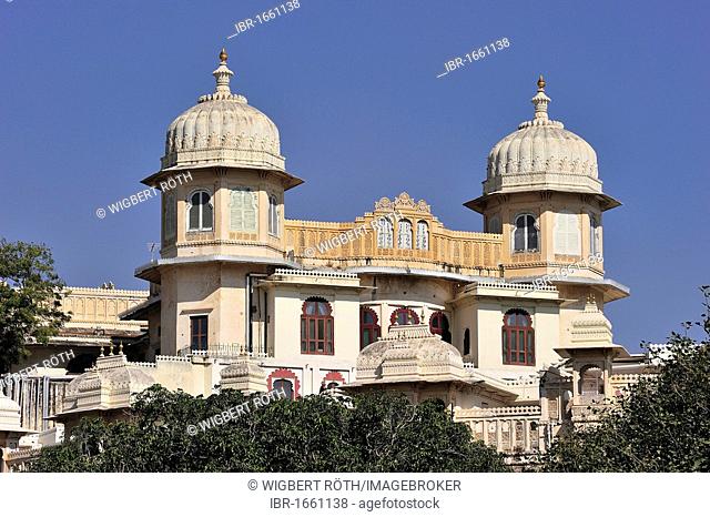 Partial view of the City Palace of Udaipur, home of the Maharaja of Udaipur, museum and luxury hotel, Udaipur, Rajasthan, India, Asia
