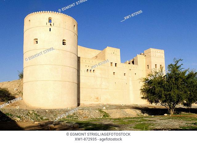 historic adobe fortification Rustaq Fort or Castle, Hajar al Gharbi Mountains, Batinah Region, Sultanate of Oman, Arabia, Middle East