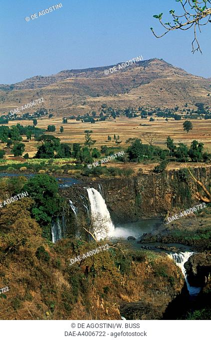 Blue Nile Falls (Tis Issat, smoking water) near Bahar Dar, Ethiopia