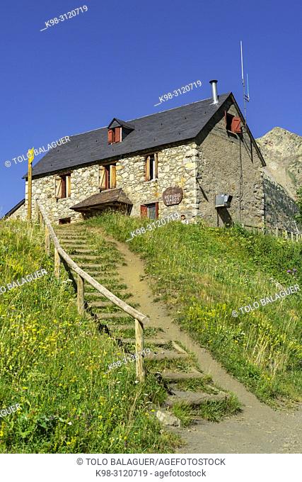 refugio de biadós, Valle de Añes Cruces, parque natural Posets-Maladeta, Huesca, cordillera de los Pirineos, Spain