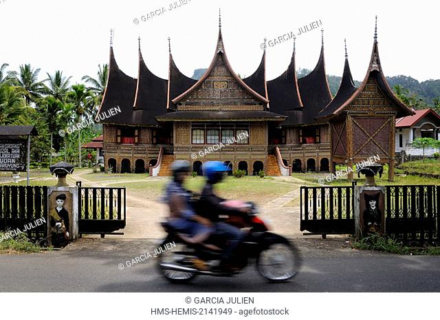 Indonesia, West Sumatra, Minangkabau Highlands, Bukittinggi area, Minangkabau traditional wooden house