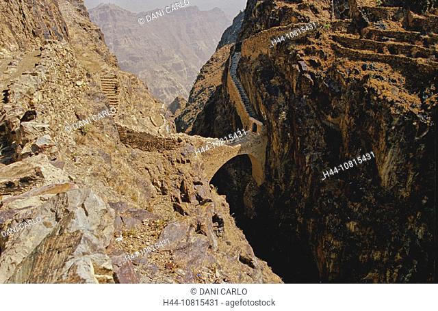 Old Stone Bridge, Shahara, 2.600m, Northern Highlands, Yemen, Arabia, Orient, historic, canyon, bridge