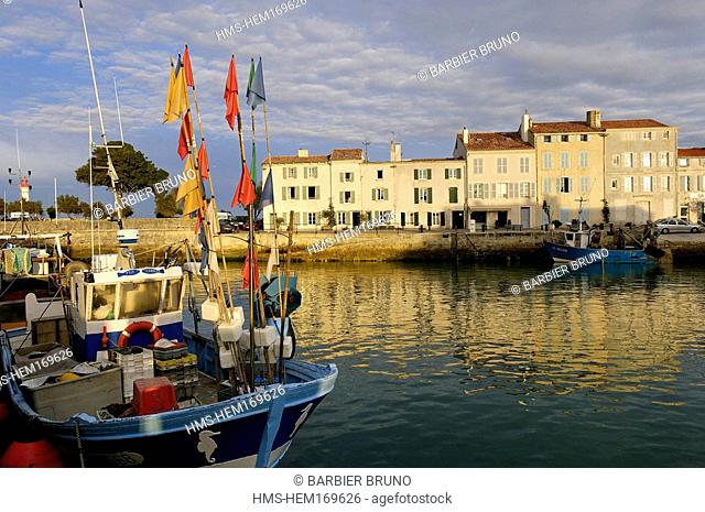 France, Charente Maritime, Ile de Re, Saint Martin de Re town, port, overview on the Clemenceau quay
