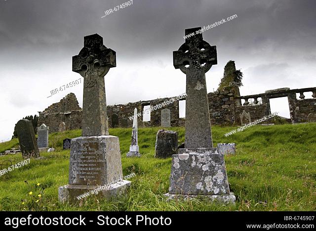 High crosses, Celtic cross, cemetery, church ruin, grey sky, Loch Cill Chriosd, Isle of Skye, Skye, Inner Hebrides, Hebrides, Highlands, Highland, Scotland