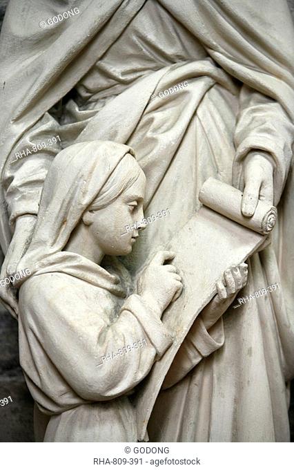 Sculpture, Saint-Samson cathedral, Dol-de-Bretagne, Ille-et-Vilaine, Brittany, France, Europe