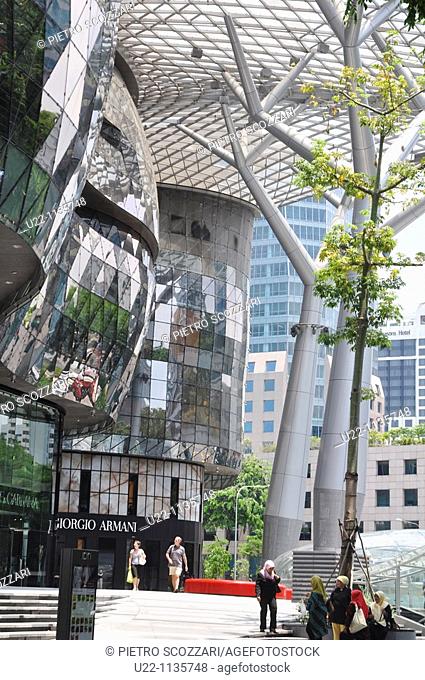 Singapore: mall along Orchard Road