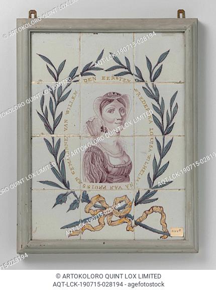 Tile panel with portrait of Queen Frederika Wilhelmina with inscription: FREDERIKA LOUISA WILHELMINA VAN PRUISSEN GEMALINNE VAN WILLEM DEN EERSTEN