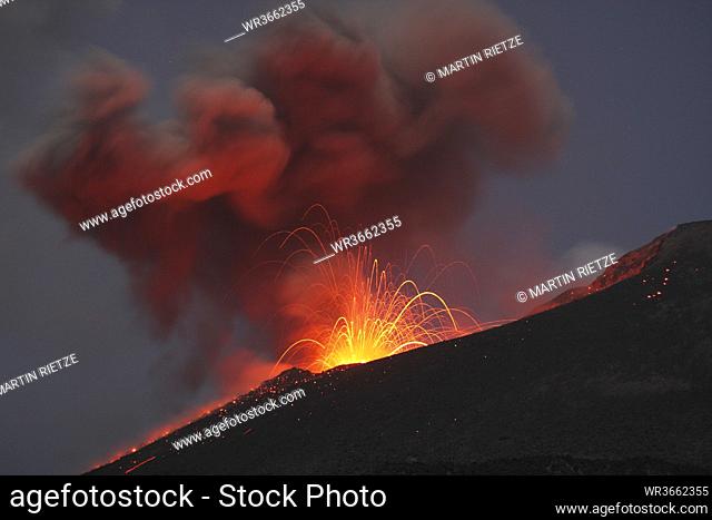 Indonesia, Anak Krakatau, Volcanic eruption