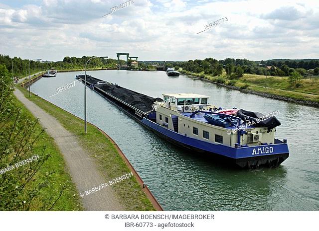 Cargo ship on the Dortmund Ems channel, freighter, channel ship, channel, inland navigation, inland navigation, NRW, Nordrhein Westphalia, Ruhr district