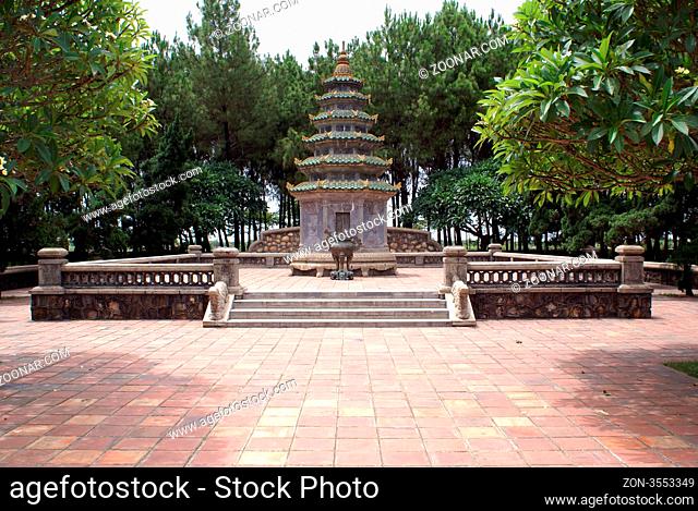 Pagoda and inner yard, Thien Mu, Hue, Vietnam