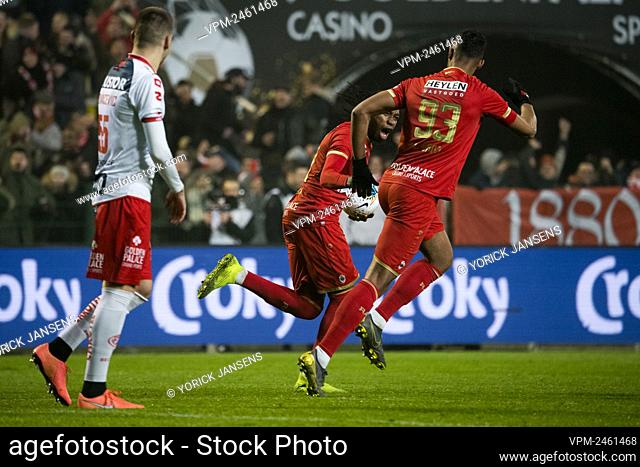 Antwerp's Dieumerci Mbokani Bezua and Antwerp's Zinho Gano celebrate after scoring during a soccer game between R Antwerp FC and KV Kortrijk