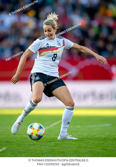May 30, 2019: Regensburg, Continental Arena: Football Laender match Women: Germany - Chile: Germanys Lena Goessling on the ball